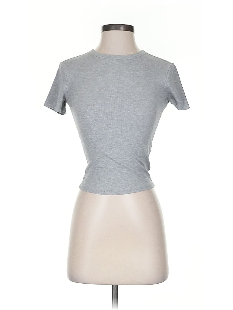 Click to view more detailed imagery on our partner's website Pre-owned Athleta Short Sleeve T-shirt In Gray