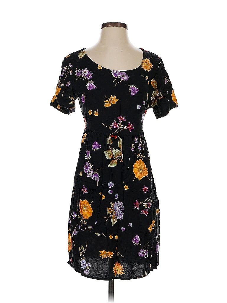 Click to view more detailed imagery on our partner's website Pre-owned Dressing Clio Casual Dress In Black