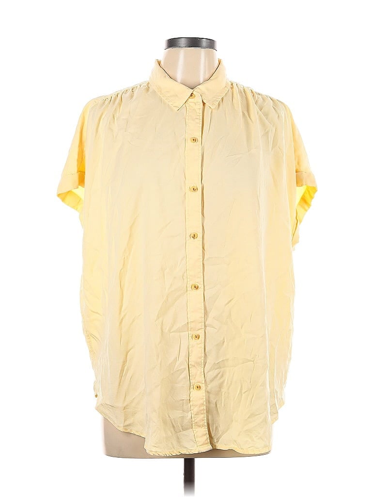 Pre-owned New Directions Short Sleeve Button Down Shirt In Yellow