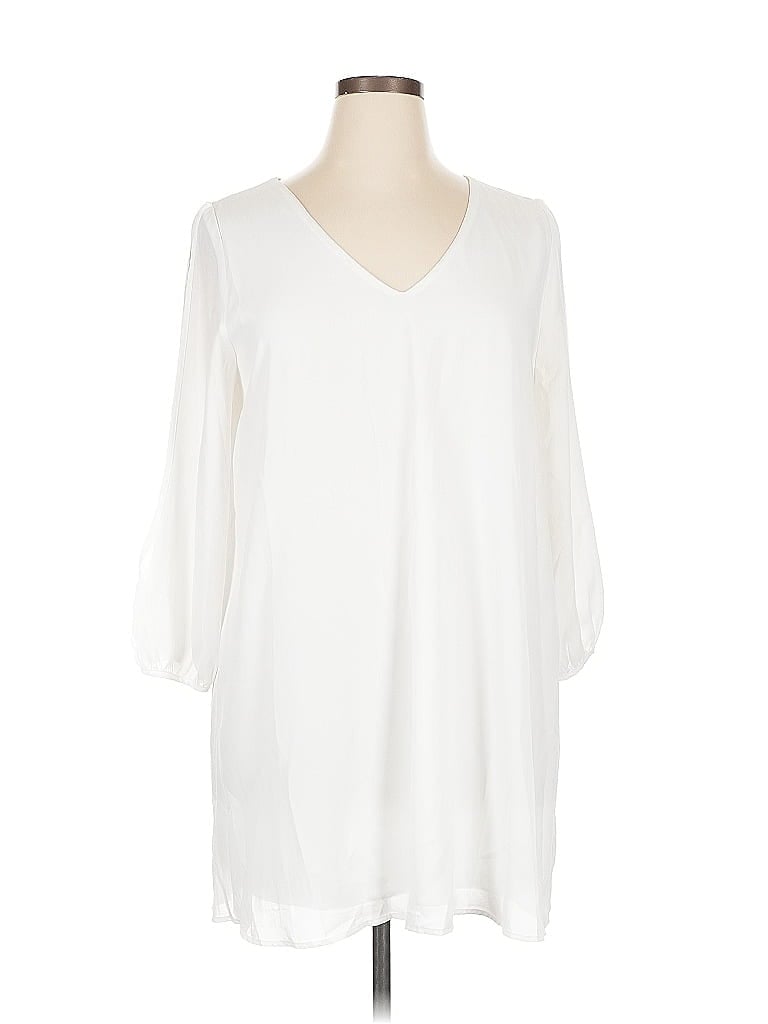 Click to view more detailed imagery on our partner's website Pre-owned Lulus Casual Dress In White