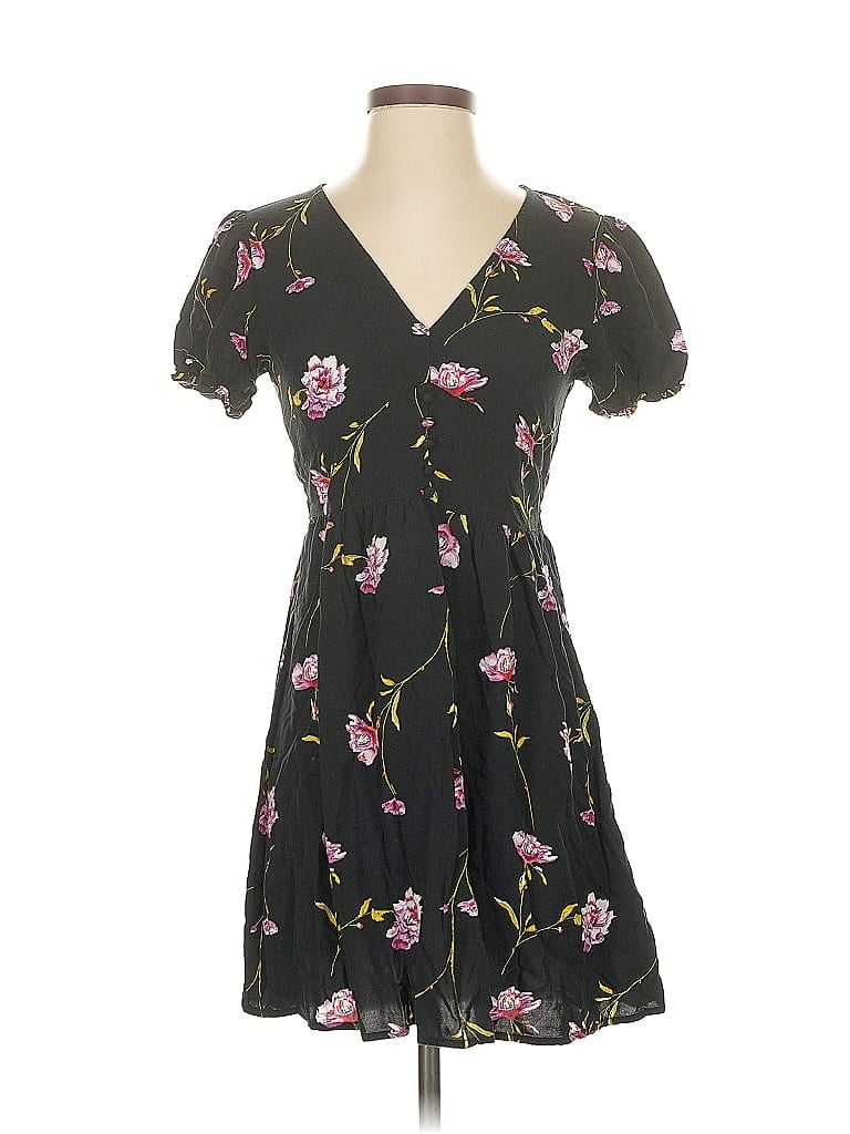 Click to view more detailed imagery on our partner's website Pre-owned Wild Fable Kimono In Black