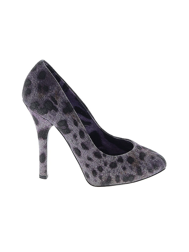 Click to view more detailed imagery on our partner's website Pre-owned Dolce & Gabbana Heels In Purple
