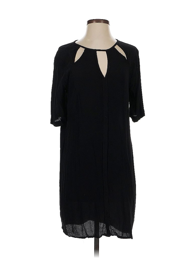 Click to view more detailed imagery on our partner's website Pre-owned Bcbgmaxazria Casual Dress In Black