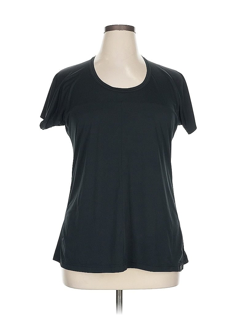 Pre-owned Assorted Brands Active T-shirt In Black