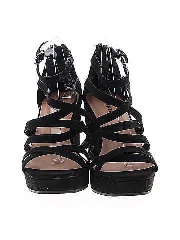 Torrid Wedges (view 2)