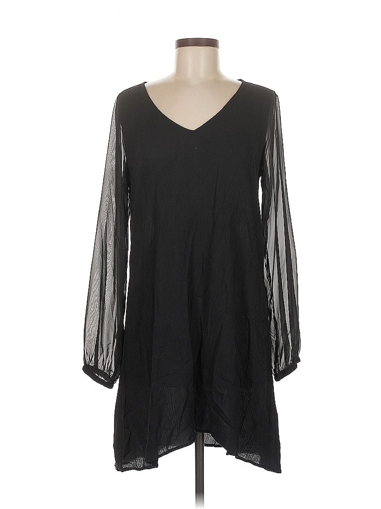 Click to view more detailed imagery on our partner's website Pre-owned Express Casual Dress In Black