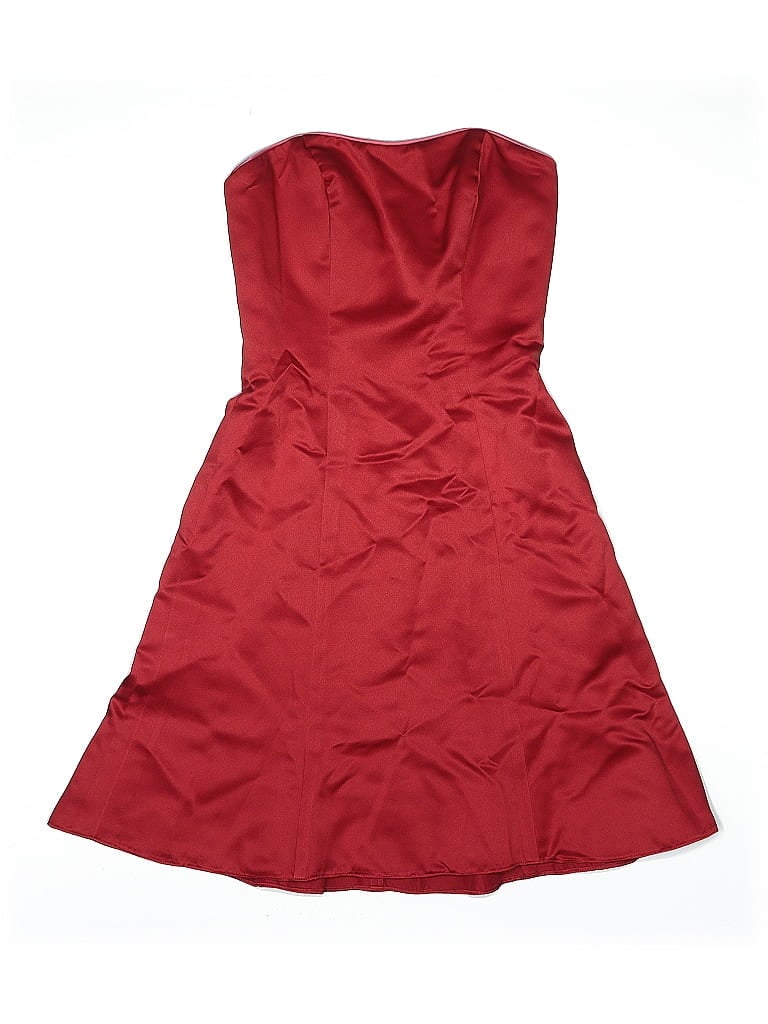 Click to view more detailed imagery on our partner's website Pre-owned Alfred Angelo Cocktail Dress In Red