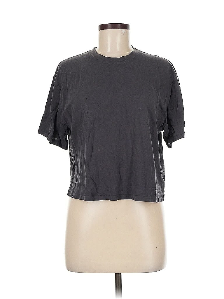 Click to view more detailed imagery on our partner's website Pre-owned Fabletics Short Sleeve T-shirt In Gray