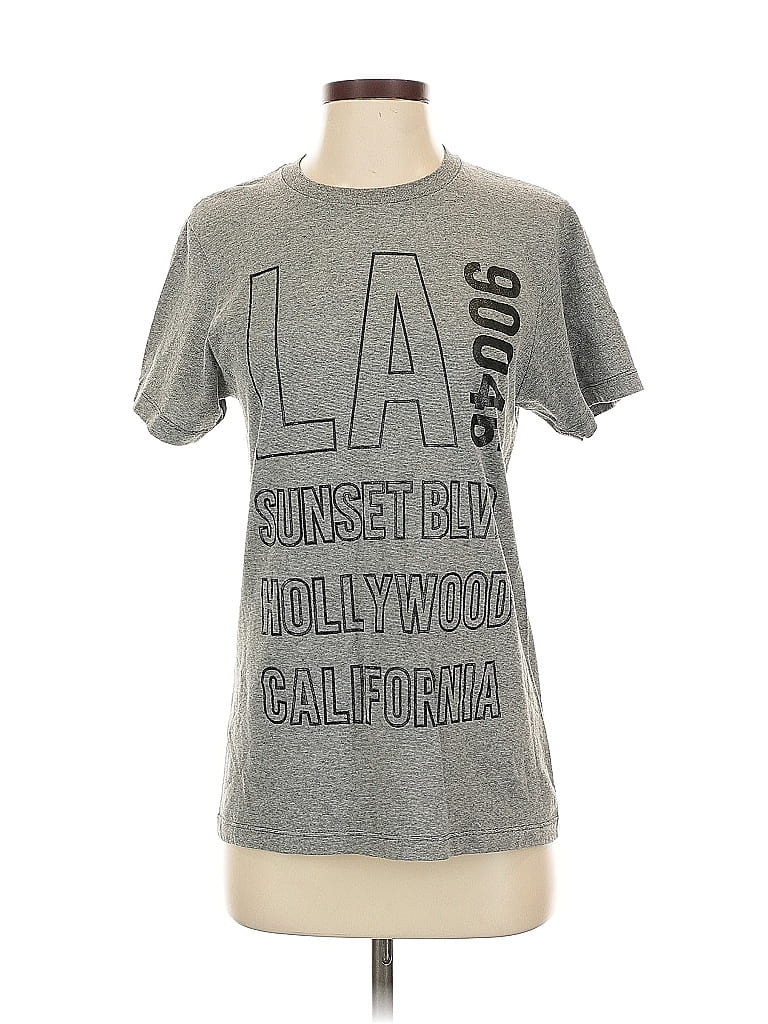 Click to view more detailed imagery on our partner's website Pre-owned Hey Dude Short Sleeve T-shirt In Gray