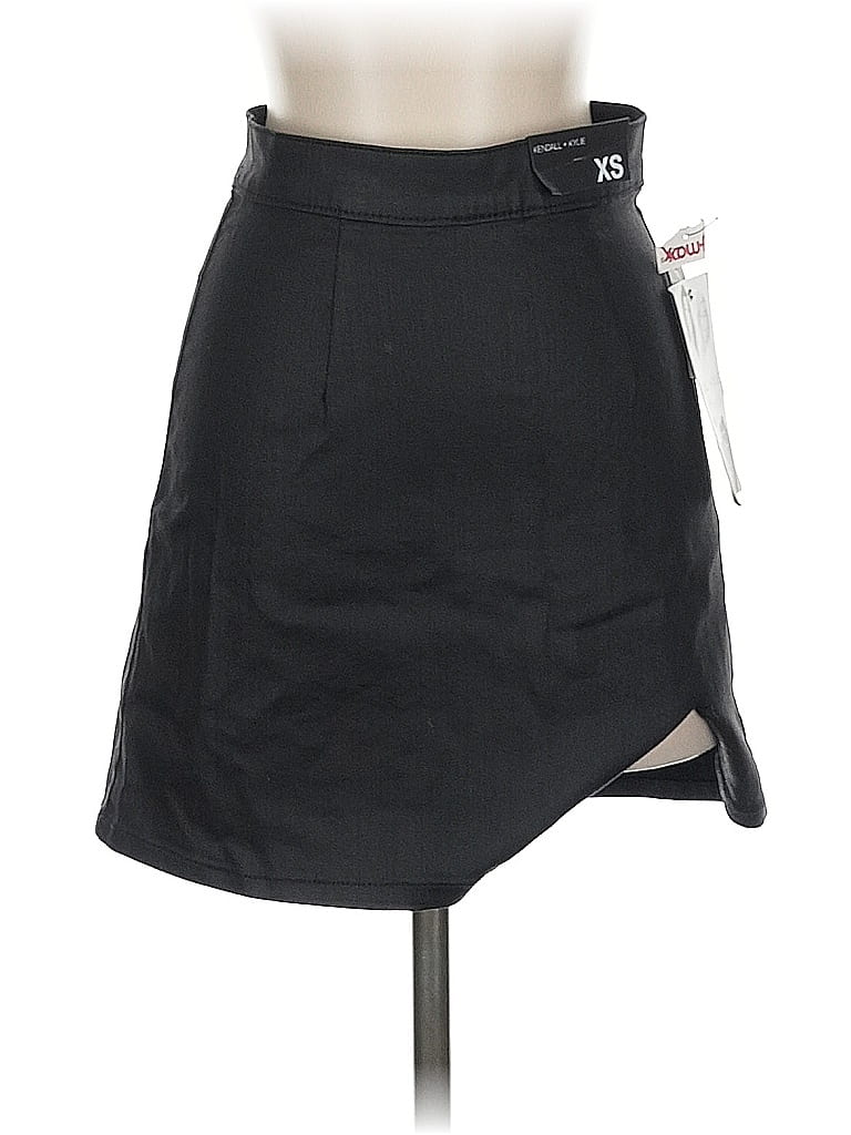 Kendall & Kylie Casual Skirt In Black