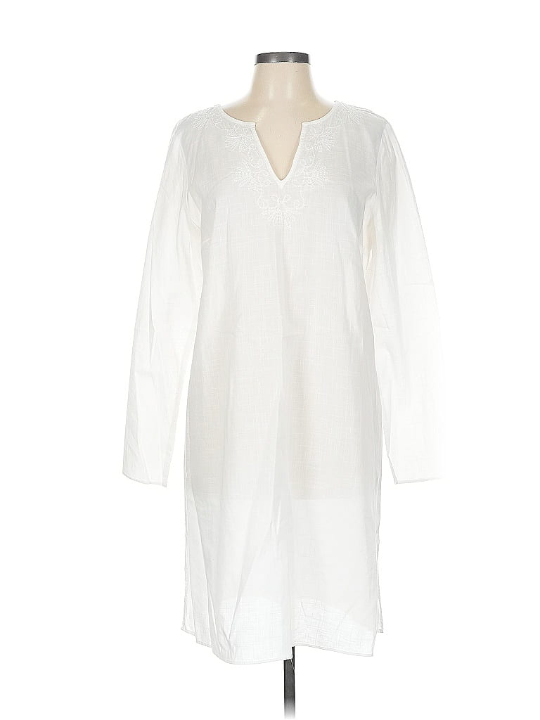 Click to view more detailed imagery on our partner's website Pre-owned Lilly Pulitzer Casual Dress In White