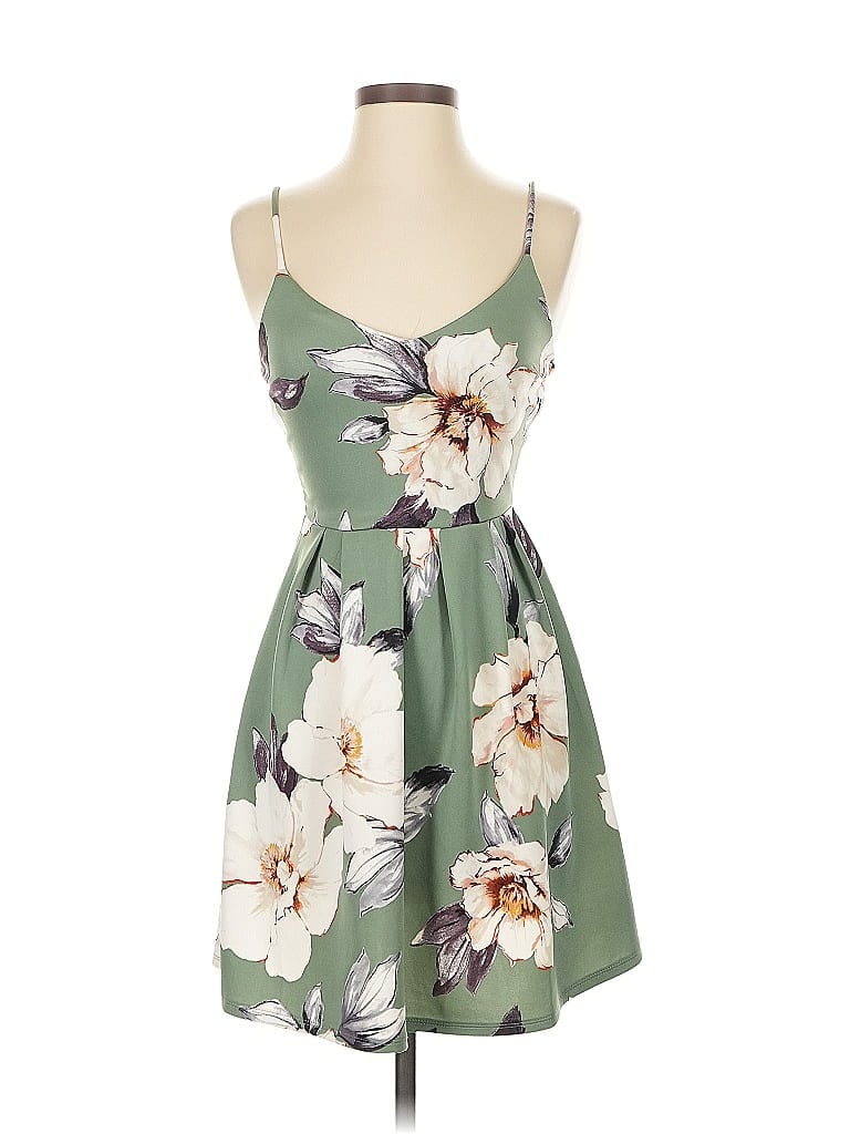 Pre-owned Monteau Casual Dress In Green