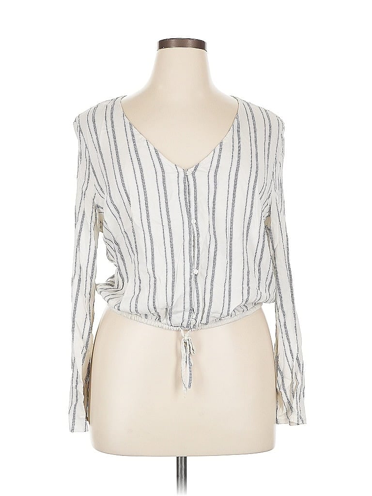 ARIZONA JEAN COMPANY Pre-owned Long Sleeve Blouse In Silver