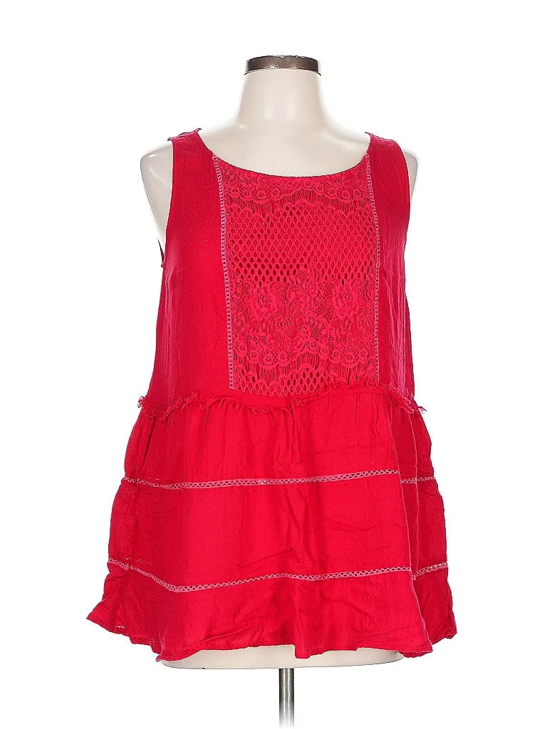 Click to view more detailed imagery on our partner's website Pre-owned Suzanne Betro Sleeveless Blouse In Red