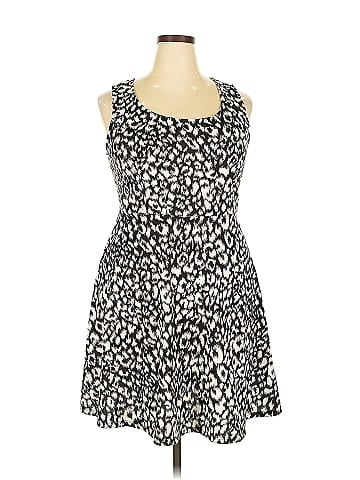 Xhilaration Casual Dress (view 1)