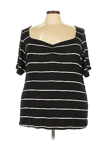 Torrid 3/4 Sleeve T-Shirt (view 1)