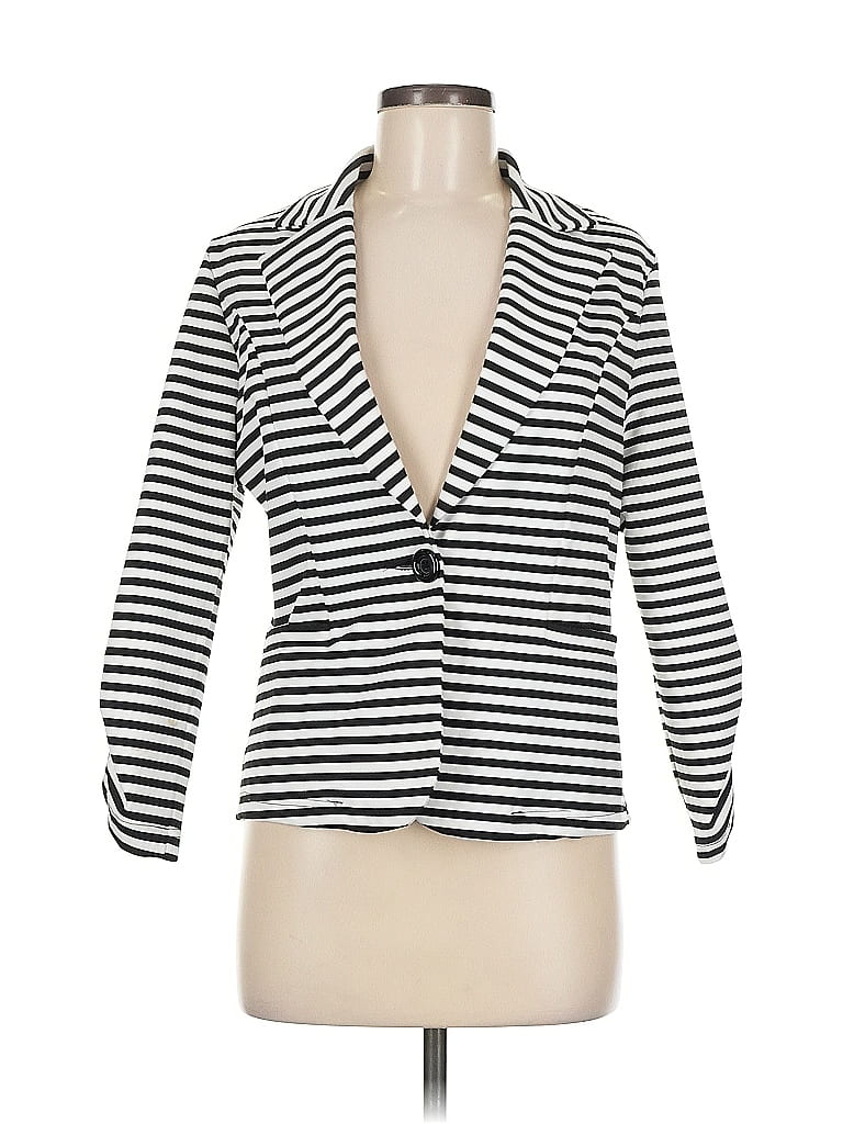 Click to view more detailed imagery on our partner's website Pre-owned Buttons Blazer Jacket In White
