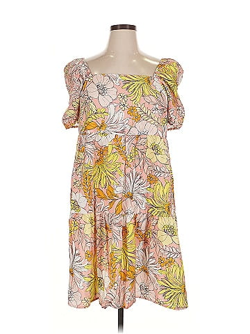 Ann Taylor LOFT Outlet Cocktail Dress (view 1)