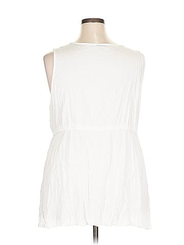 Torrid Sleeveless Button-Down Shirt (view 2)