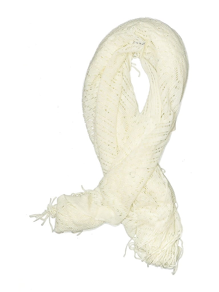 Pre-owned Britt's Knits Scarf In White