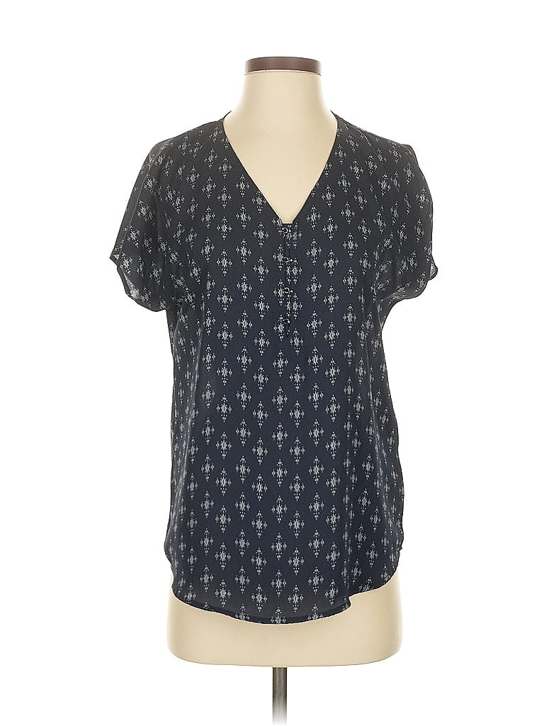 Pre-owned Maurices Short Sleeve Blouse In Gray