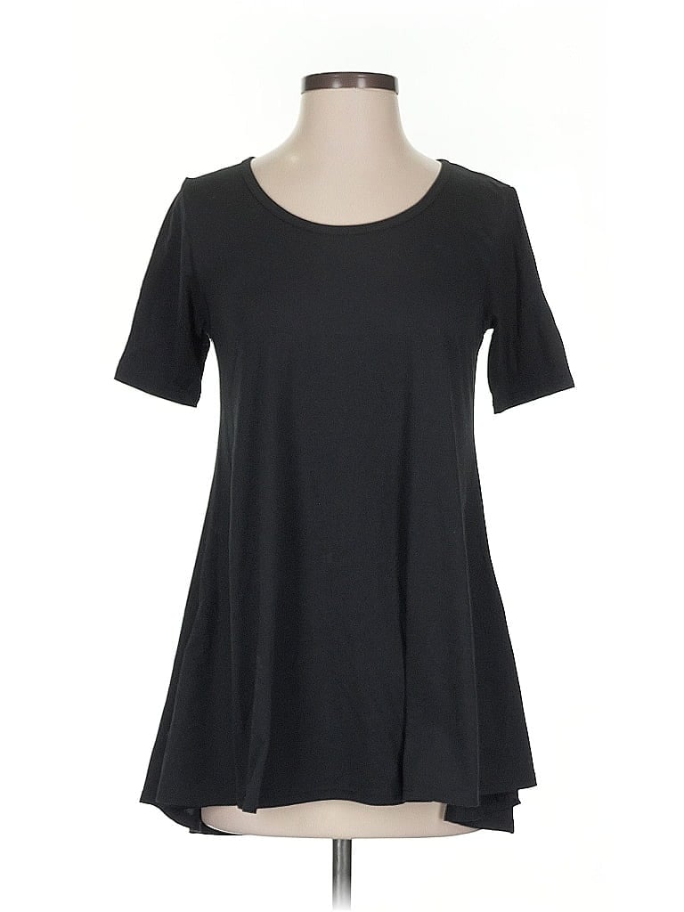 Pre-owned Lularoe Short Sleeve T-shirt In Black