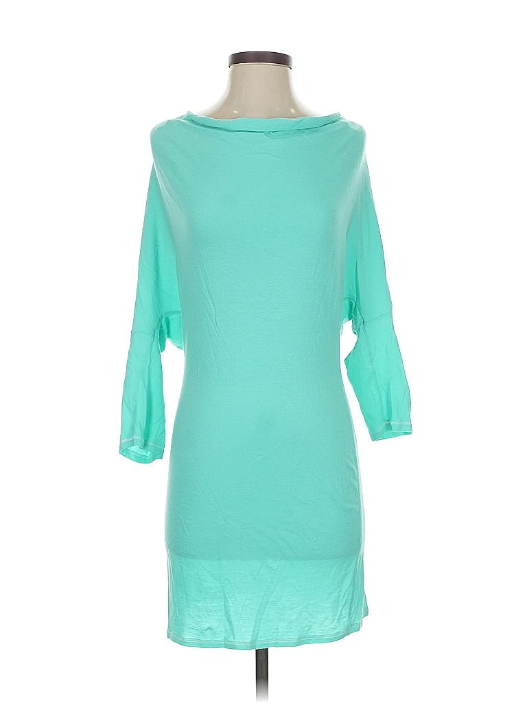 Click to view more detailed imagery on our partner's website Pre-owned Victoria's Secret 3/4 Sleeve T-shirt In Blue