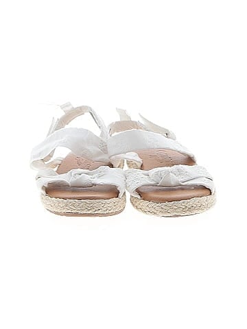 OshKosh B'gosh Sandals (view 2)