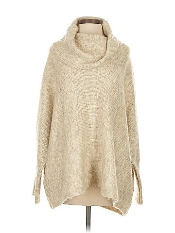 Jessica Simpson Poncho (view 1)