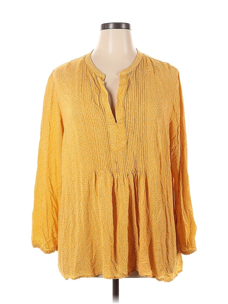 Pre-owned Old Navy Long Sleeve Blouse In Yellow