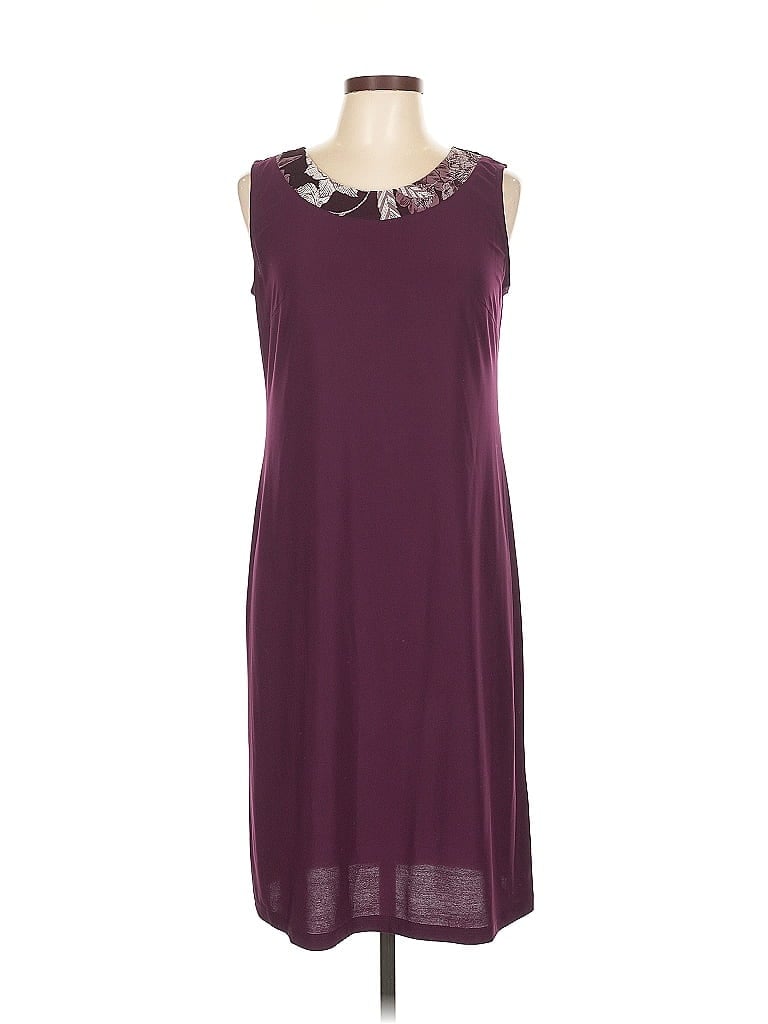 Click to view more detailed imagery on our partner's website Pre-owned R & M Richards Cocktail Dress In Burgundy