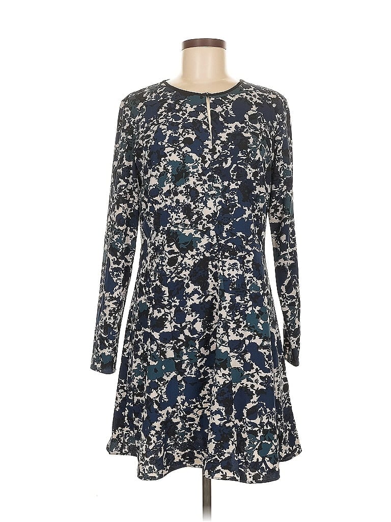 Click to view more detailed imagery on our partner's website Pre-owned Simply Vera Vera Wang Casual Dress In Blue