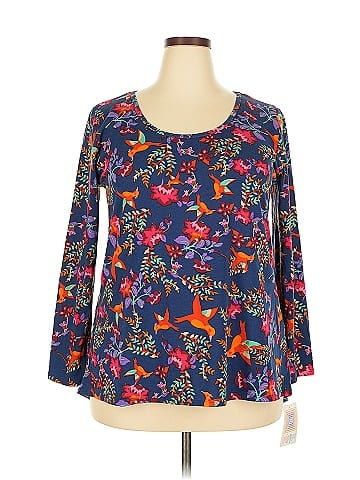 Lularoe 3/4 Sleeve T-Shirt (view 1)