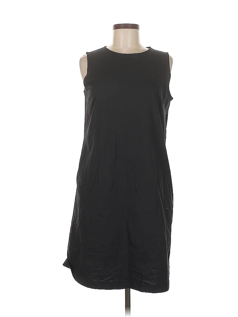 Click to view more detailed imagery on our partner's website Pre-owned Uniqlo Casual Dress In Black