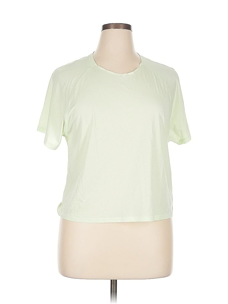 Click to view more detailed imagery on our partner's website Pre-owned Athleta Active T-shirt In Green