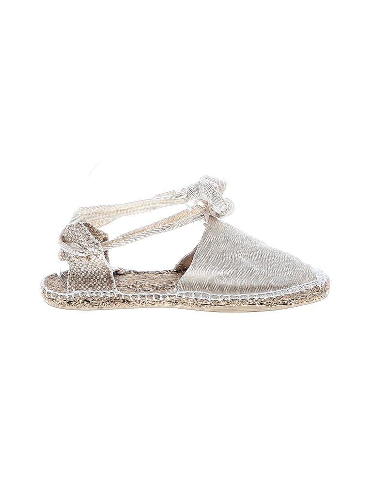 Pre-owned Artesania Flats In White