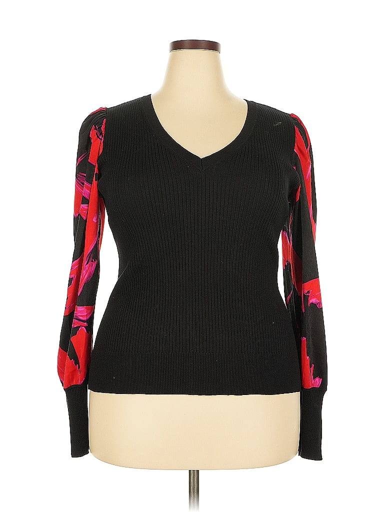 Click to view more detailed imagery on our partner's website Pre-owned Dkny Long Sleeve Top Black Solid Pattern Sweetheart Neckline Tops