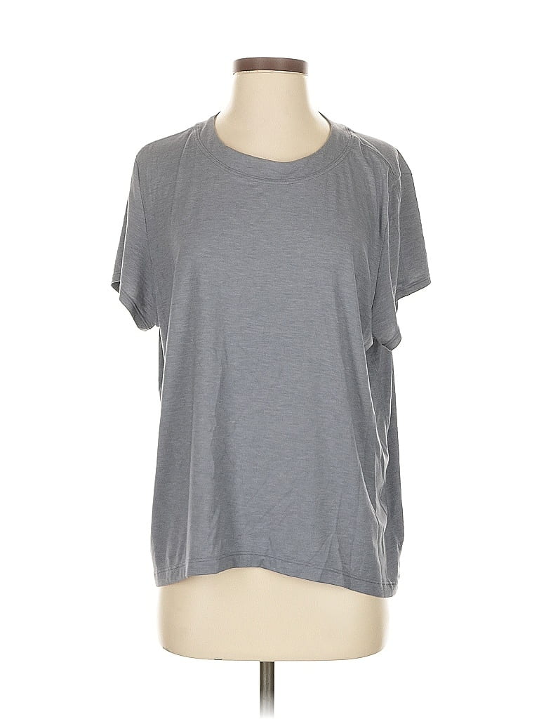 Click to view more detailed imagery on our partner's website Pre-owned Athleta Active T-shirt In Gray