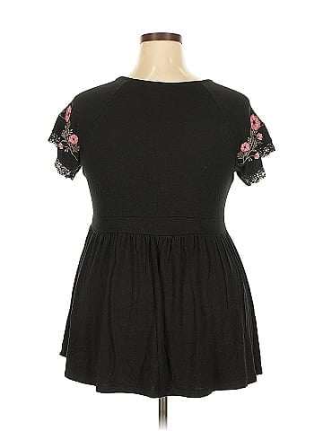 Torrid Short Sleeve Top (view 2)