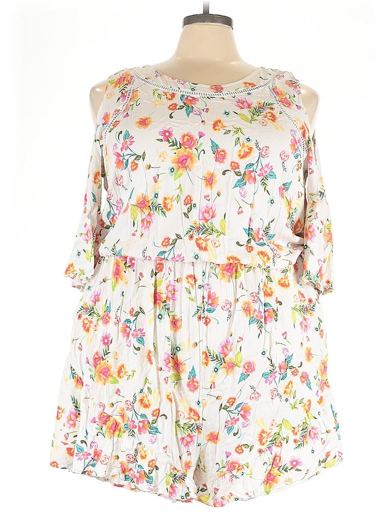 Pre-owned Torrid Romper In White