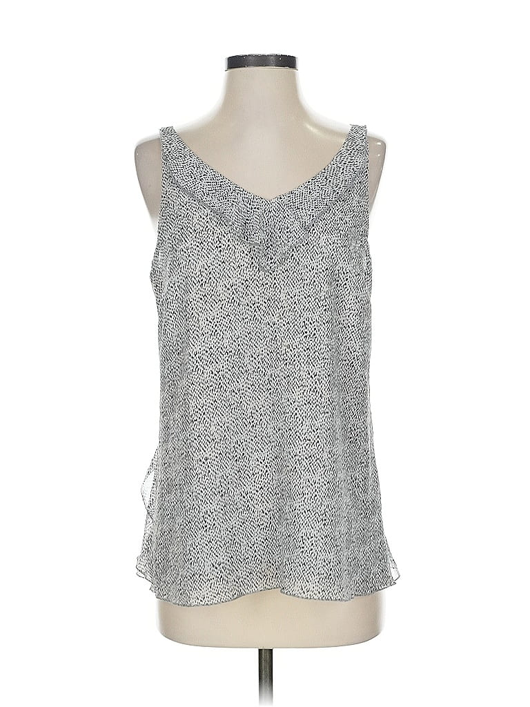 Click to view more detailed imagery on our partner's website Pre-owned Cabi Sleeveless Blouse In Black