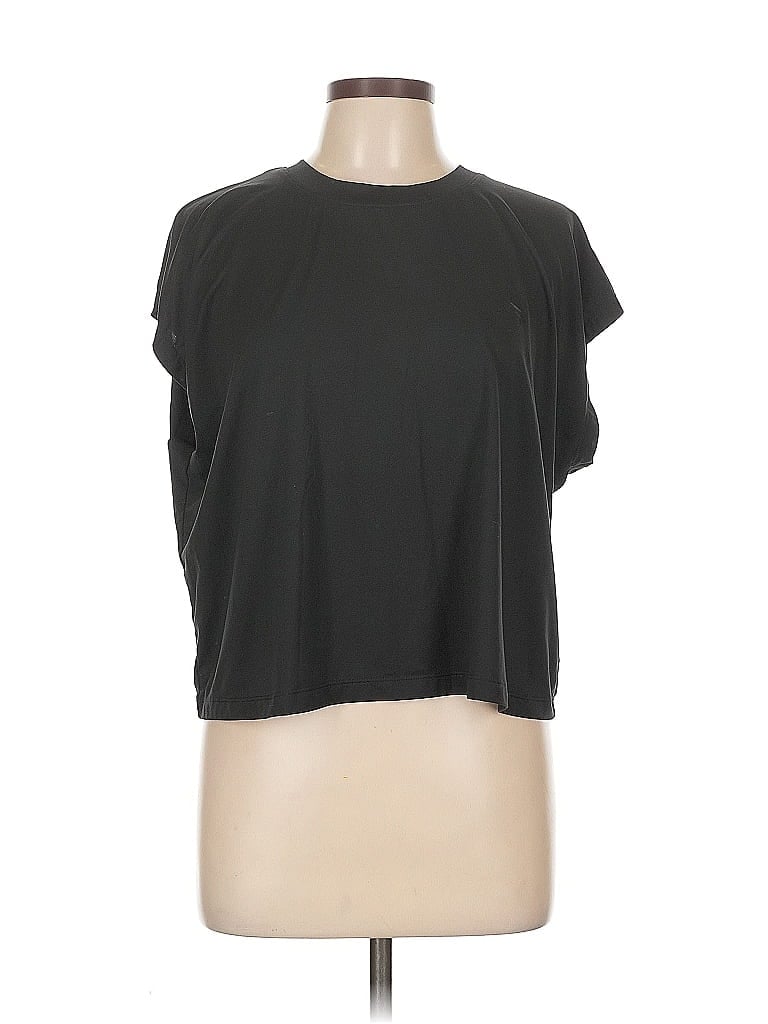 Click to view more detailed imagery on our partner's website Pre-owned Assorted Brands Short Sleeve T-shirt In Black