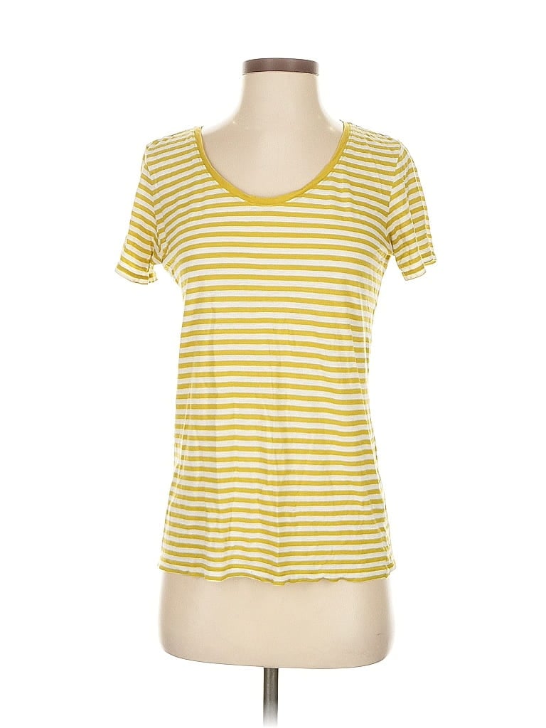 Pre-owned Uniqlo Short Sleeve T-shirt In Yellow