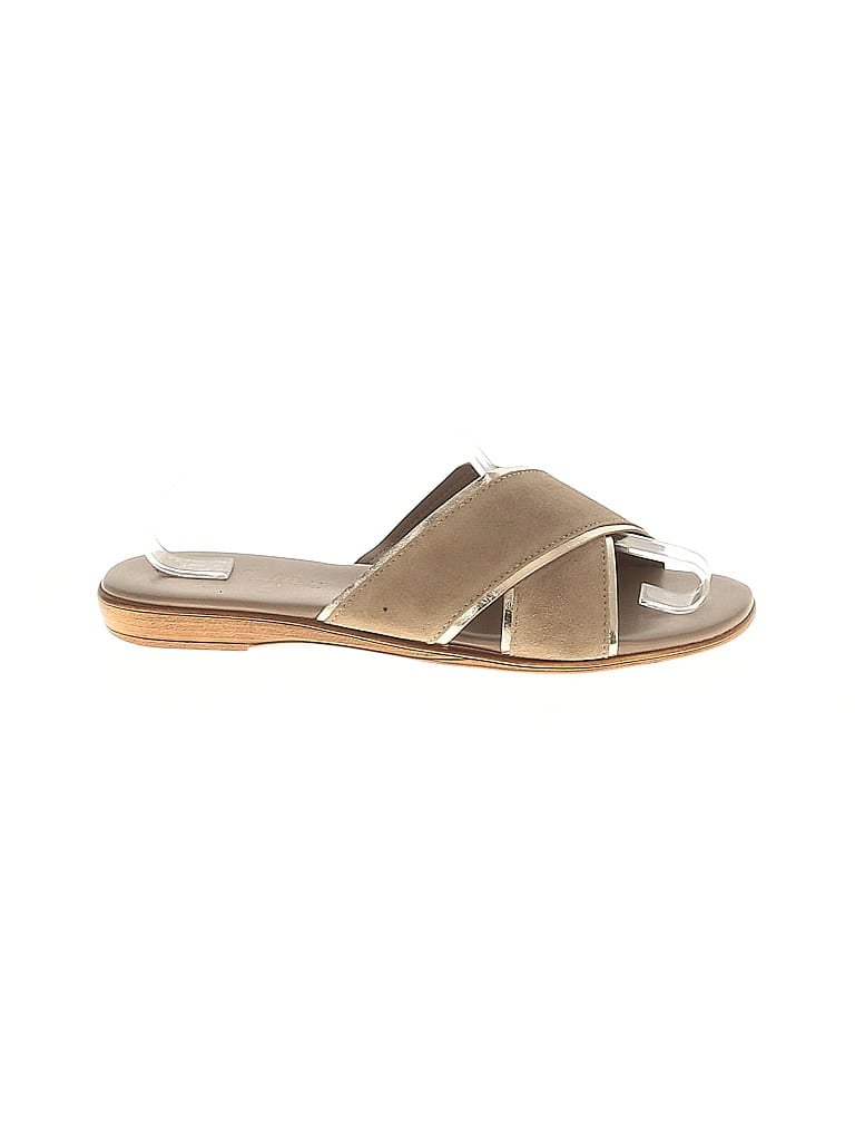 Pre-owned Bella Vita Sandals In Gray