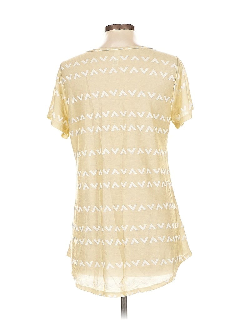 Pre-owned Lularoe Short Sleeve T-shirt In Yellow