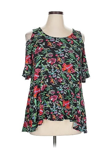 Karen Kane Short Sleeve T-Shirt (view 1)