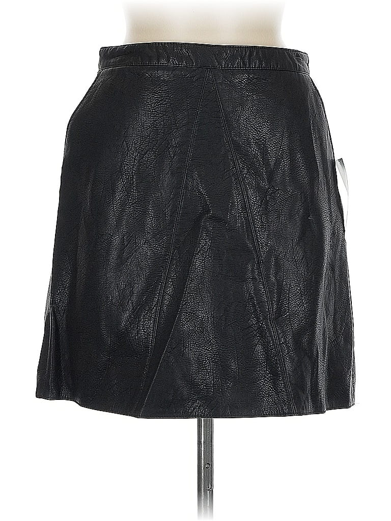 Pre-owned Zara Basic Faux Leather Skirt In Black