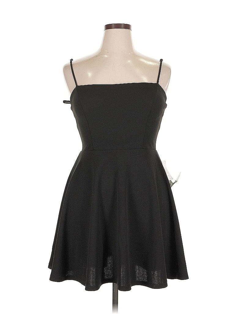 B. Smart Cocktail Dress In Black