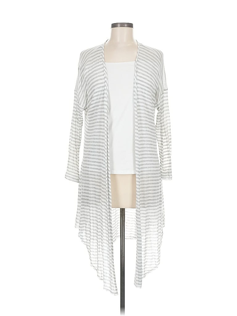 Click to view more detailed imagery on our partner's website Pre-owned Abound Kimono In Silver