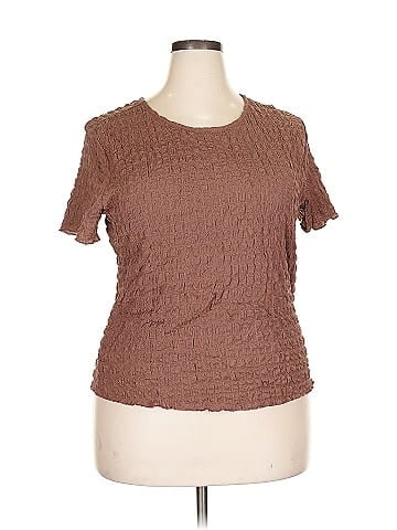 Torrid Short Sleeve T-Shirt (view 1)